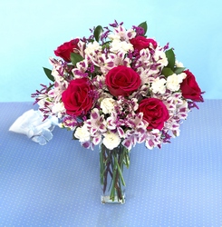 Rose Fair Bouquet with Vase