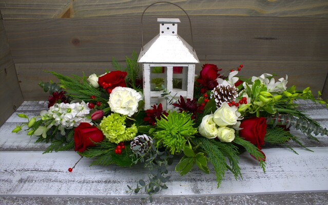Christmas Lantern Centerpiece